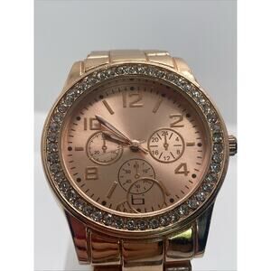 Womens Roae Gold Rhinestone Fashion Watch Works New Battery